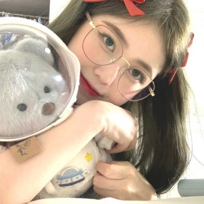 MM-018猥琐哥哥偷窥风骚妹妹趁妹妹熟睡强行插入内射