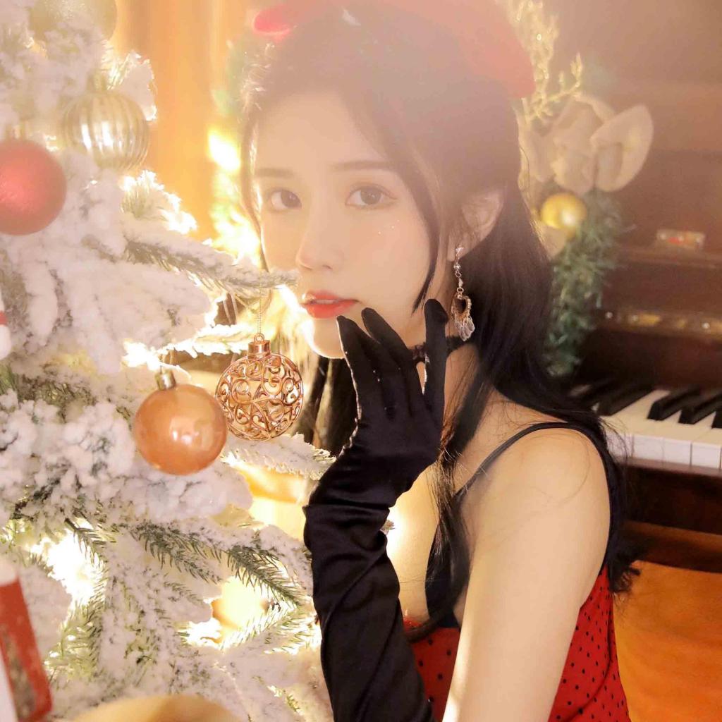 91CM-138继父与我前妻女儿突然找上门兽父不顾伦理彻夜玩弄相关图片