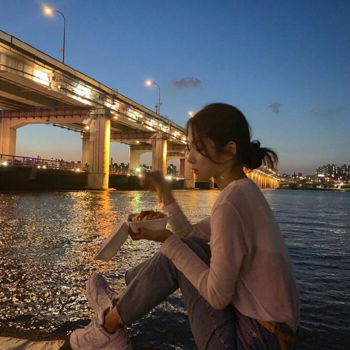 弥生美月